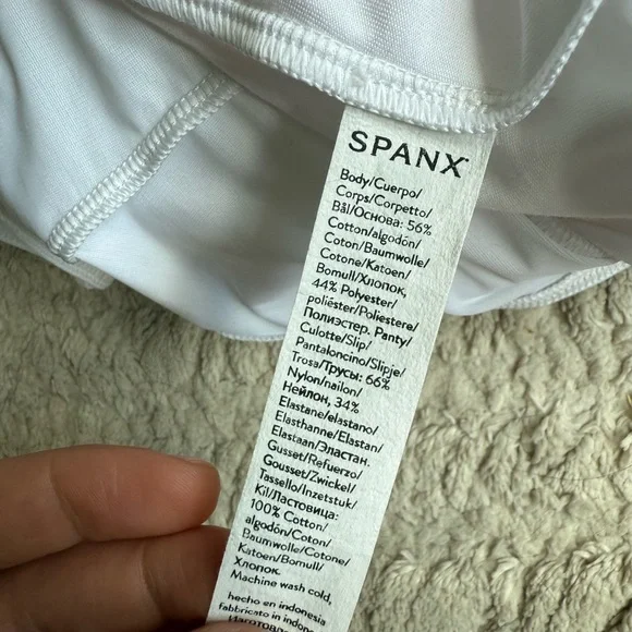 SPANX Classic White Bodysuit - Picture 4 of 4